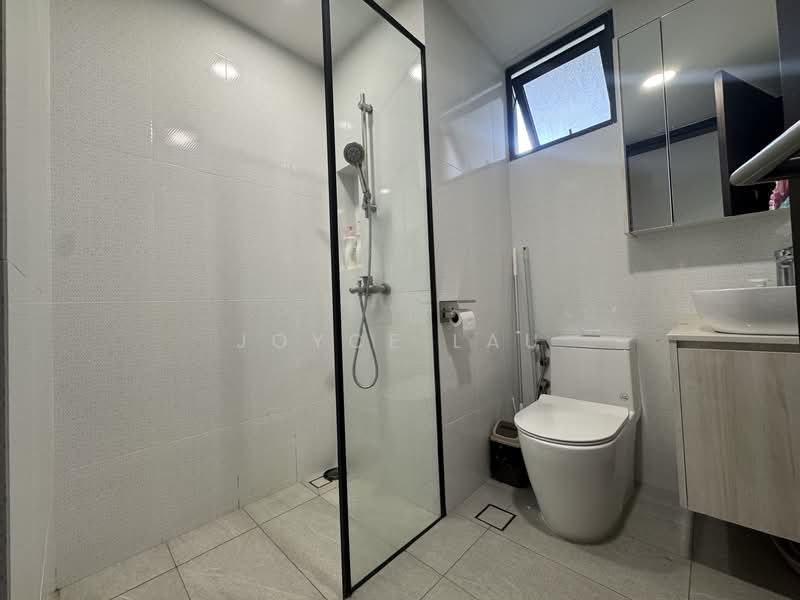 Terrene at Bukit Timah, 113 Jalan Jurong Kechil, 3 Bedrooms, 1,076 sqft, Condominium For Sale, by Joyce Lau, 500136628 - Bathroom - PropertyGuru.com.sg