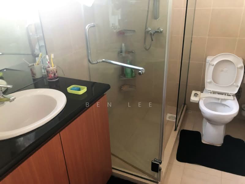 Shamrock Park, 89 Namly Place, 3 Bedrooms, 3,500 sqft, Semi-Detached House For Rent, by Ben Lee, 500136656 - Bathroom - PropertyGuru.com.sg