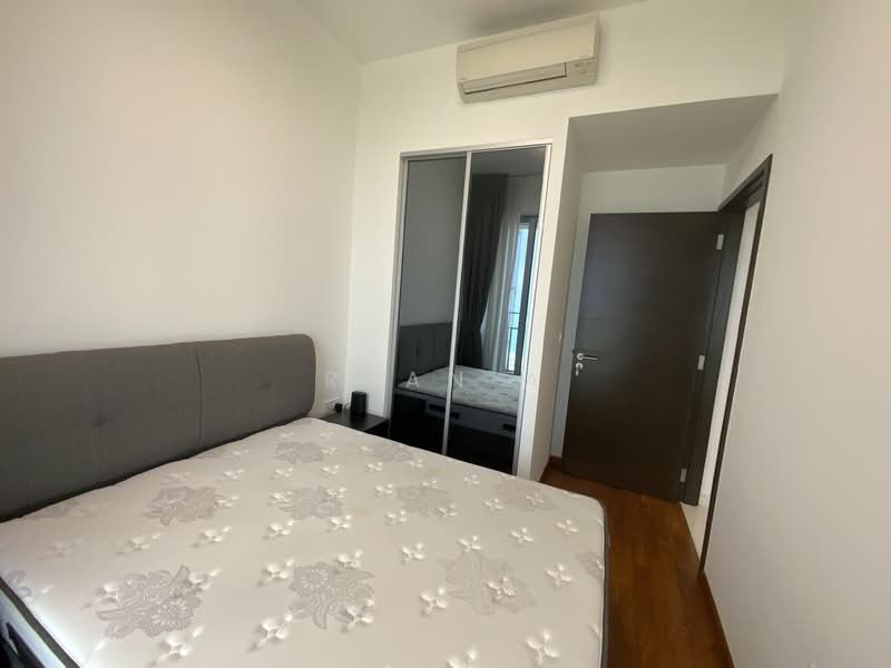 Eon Shenton, 70 Shenton Way, 2 Bedrooms, 667 sqft, Condominium For Sale, by Ryan A, 500136672 - Bedroom - PropertyGuru.com.sg