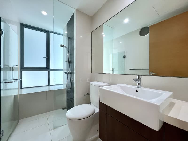 Dakota Residences, 38 Dakota Crescent, 2 Bedrooms, 1,023 sqft, Condominium For Sale, by Daniel Lim, 500136678 - Common Bathroom - PropertyGuru.com.sg
