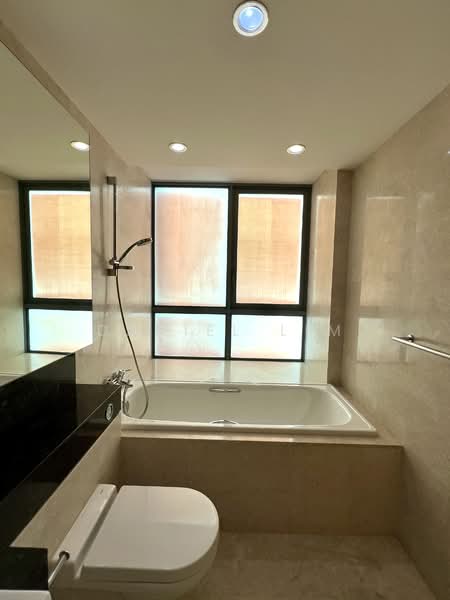 Dakota Residences, 38 Dakota Crescent, 2 Bedrooms, 1,023 sqft, Condominium For Sale, by Daniel Lim, 500136678 - Bathroom - PropertyGuru.com.sg