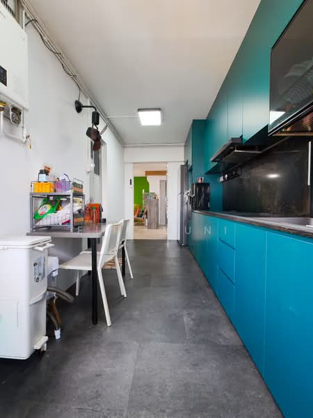 610 Senja Road, 610 Senja Road, 3 Bedrooms, 1,184 sqft, HDB Flat For Sale, by Elfi Muni, 500136681 - Kitchen - PropertyGuru.com.sg