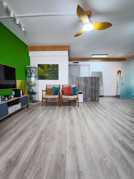 610 Senja Road, 610 Senja Road, 3 Bedrooms, 1,184 sqft, HDB Flat For Sale, by Elfi Muni, 500136681 - Living Room - PropertyGuru.com.sg