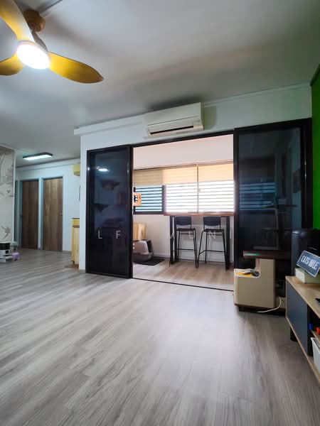 610 Senja Road, 610 Senja Road, 3 Bedrooms, 1,184 sqft, HDB Flat For Sale, by Elfi Muni, 500136681 - Living Room - PropertyGuru.com.sg
