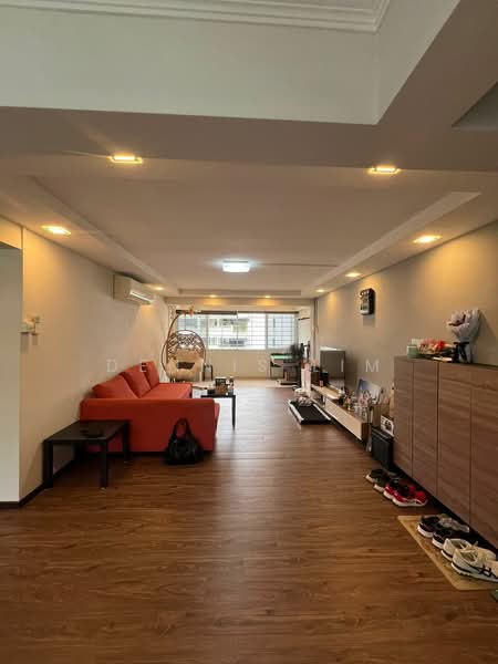 408 Hougang Avenue 10, 408 Hougang Avenue 10, 3 Bedrooms, 1,302 sqft, HDB Flat For Sale, by Dennis Lim, 500136684 - Living Room - PropertyGuru.com.sg