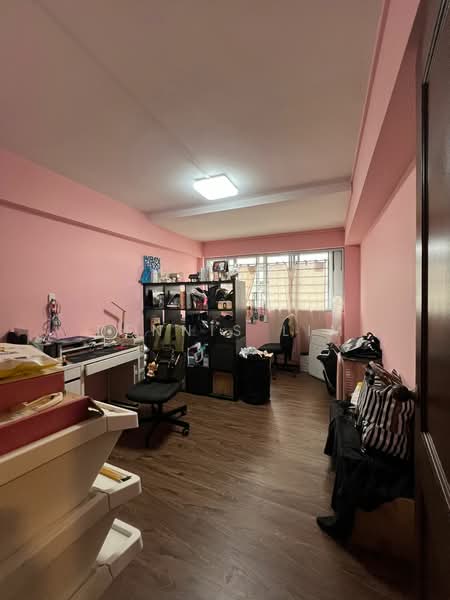 408 Hougang Avenue 10, 408 Hougang Avenue 10, 3 Bedrooms, 1,302 sqft, HDB Flat For Sale, by Dennis Lim, 500136684 - Study - PropertyGuru.com.sg