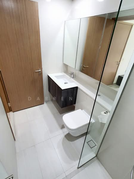 Lakeville, 7 jurong lake link, 2 Bedrooms, 732 sqft, Condominium For Rent, by Darren Lim, 500136692 - Bathroom - PropertyGuru.com.sg