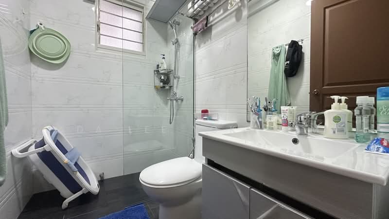 3D Upper Boon Keng Road, 3D Upper Boon Keng Road, 3 Bedrooms, 966 sqft, HDB Flat For Rent, by Ada Lee Yoke Sim, 500136697 - Bathroom - PropertyGuru.com.sg