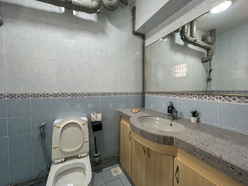 295B Compassvale Crescent, 295B Compassvale Crescent, 3 Bedrooms, 969 sqft, HDB Flat For Rent, by Tan Shi Kai, 500136703 - Bathroom - PropertyGuru.com.sg