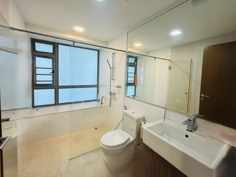 Waterfront Waves, 760 Bedok Reservoir Road, 3 Bedrooms, 1,324 sqft, Condominium For Sale, by Cherilyn Chua, 500136723 - Bathroom - PropertyGuru.com.sg