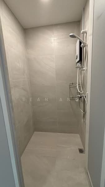 The Bencoolen, 180 Bencoolen Street, Room Rental, 80 sqft, Apartment For Rent, by Sean Ang, 500136735 - Bathroom - PropertyGuru.com.sg