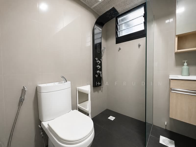 606C Tampines Street 61, 606C Tampines Street 61, 3 Bedrooms, 990 sqft, HDB Flat For Sale, by Heikal Shafrudin, 500136753 - Bathroom - PropertyGuru.com.sg