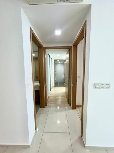 Ripple Bay, 12 Pasir Ris Link, 2 Bedrooms, 775 sqft, Condominium For Rent, by Christine Ng, 500136772 - Corridor - PropertyGuru.com.sg