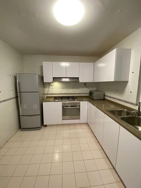 Royal Palm Mansions, 330 Pasir Panjang Road, 3 Bedrooms, 1,238 sqft, Condominium For Rent, by Gilad Coppersmith, 500136779 - Kitchen - PropertyGuru.com.sg