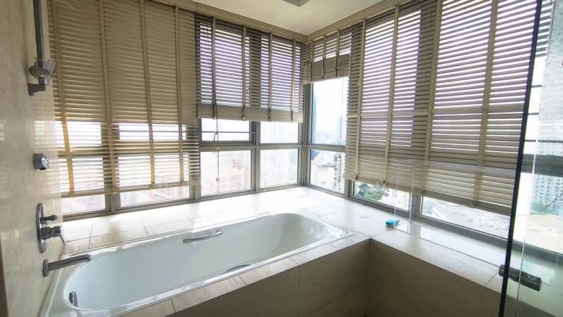 Trevista, 25 Lorong 3 Toa Payoh, 4 Bedrooms, 1,700 sqft, Condominium For Sale, by Dennis Lim, 500136791 - Bathroom - PropertyGuru.com.sg