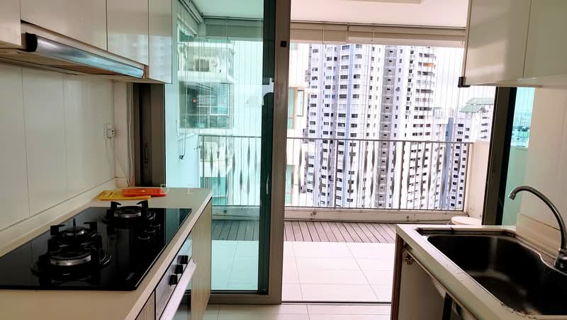 Trevista, 25 Lorong 3 Toa Payoh, 4 Bedrooms, 1,700 sqft, Condominium For Sale, by Dennis Lim, 500136791 - Kitchen - PropertyGuru.com.sg