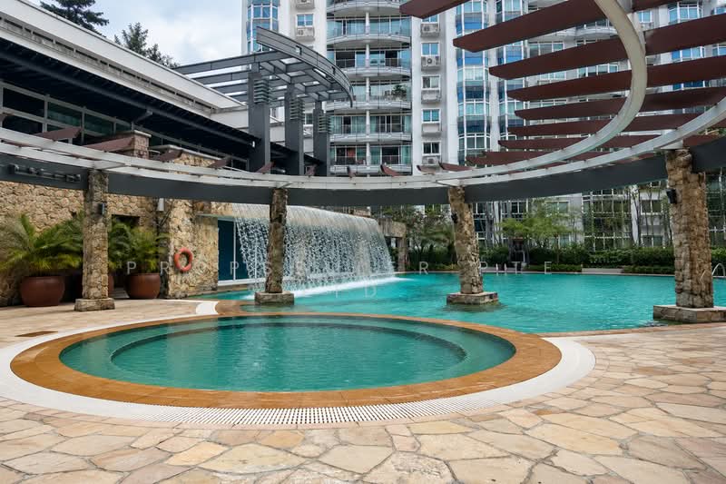 Hillington Green, 49 Hillview Avenue, 4 Bedrooms, 1,927 sqft, Condominium For Sale, by Gina Tow, 500136793 - Pool - PropertyGuru.com.sg