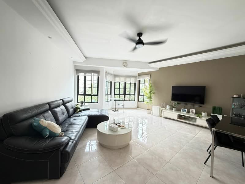 Chiltern Park, 133 Serangoon Avenue 3, 3 Bedrooms, 1,302 sqft, Condominium For Sale, by Kimchi Wong, 500136800 - Living Room - PropertyGuru.com.sg
