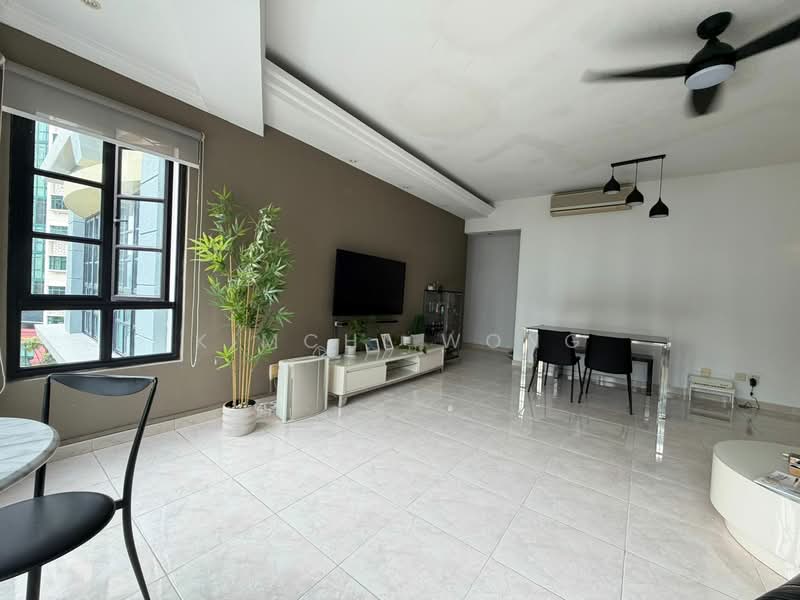 Chiltern Park, 133 Serangoon Avenue 3, 3 Bedrooms, 1,302 sqft, Condominium For Sale, by Kimchi Wong, 500136800 - Living Room - PropertyGuru.com.sg