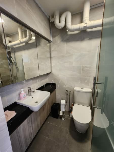 17 Jalan Tenteram, 17 Jalan Tenteram, Room Rental, 300 sqft, HDB Flat For Rent, by Tham Wai Nam Victor, 500136816 - Bathroom - PropertyGuru.com.sg