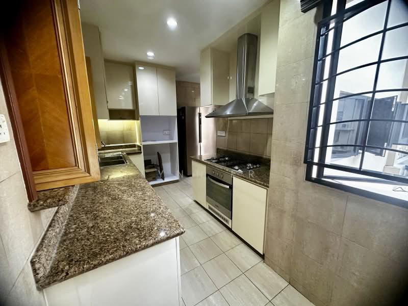 Heritage View, 10 Dover Rise, 5 Bedrooms, 2,616 sqft, Condominium For Rent, by Lynn Er, 500136828 - Kitchen - PropertyGuru.com.sg