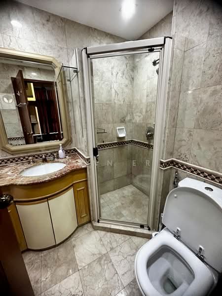 Heritage View, 10 Dover Rise, 5 Bedrooms, 2,616 sqft, Condominium For Rent, by Lynn Er, 500136828 - Bathroom - PropertyGuru.com.sg