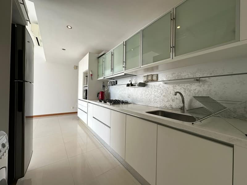 Leonie Suites, 21 Leonie Hill, 2 Bedrooms, 936 sqft, Apartment For Rent, by Jasmine Lee, 500136829 - Kitchen - PropertyGuru.com.sg