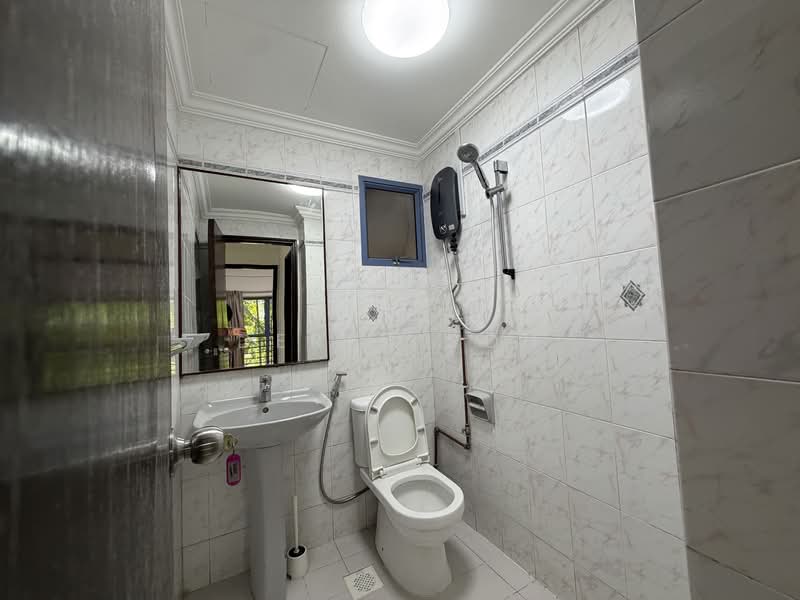 Dormer Park, 53 Jervois Road, 3 Bedrooms, 1,227 sqft, Condominium For Rent, by Derek Soh, 500136835 - Bathroom - PropertyGuru.com.sg