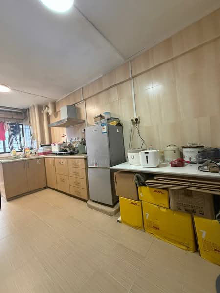 409 Bedok North Avenue 2, 409 Bedok North Avenue 2, 2 Bedrooms, 883 sqft, HDB Flat For Sale, by Kimchi Wong, 500136839 - Kitchen - PropertyGuru.com.sg