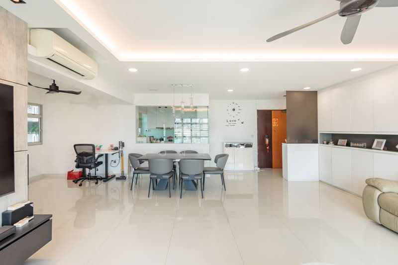 310A Ang Mo Kio Avenue 1, 310A Ang Mo Kio Avenue 1, 3 Bedrooms, 1,302 sqft, HDB Flat For Sale, by Fiona Ng, 500136842 - Living Room - PropertyGuru.com.sg