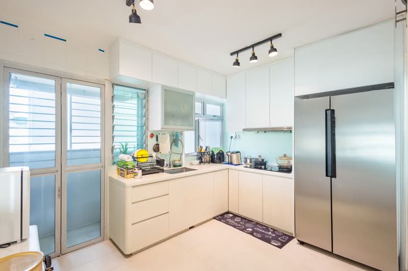 310A Ang Mo Kio Avenue 1, 310A Ang Mo Kio Avenue 1, 3 Bedrooms, 1,302 sqft, HDB Flat For Sale, by Fiona Ng, 500136842 - Kitchen - PropertyGuru.com.sg