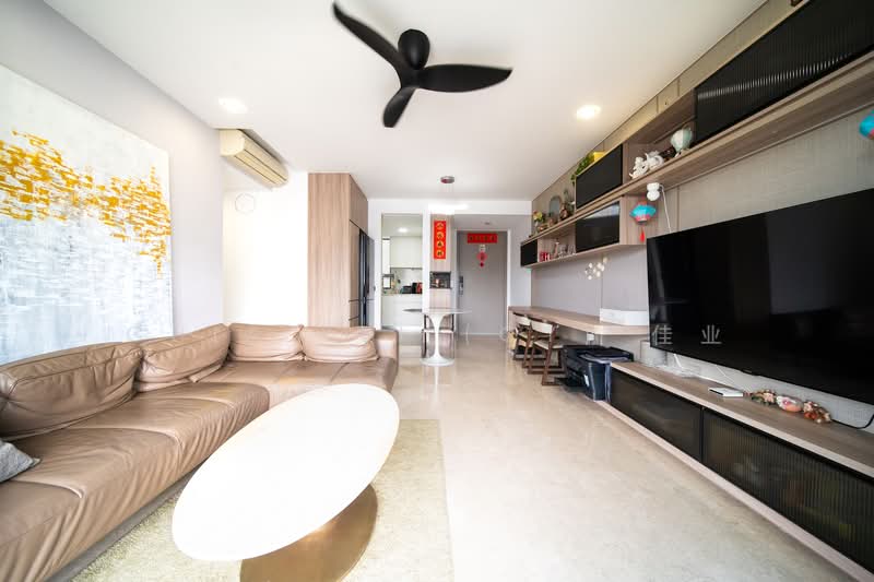 Riversails, 8 Upper Serangoon Crescent, 2 Bedrooms, 883 sqft, Condominium For Sale, by Chia Yei (CY) 佳业, 500136843 - Living Room - PropertyGuru.com.sg