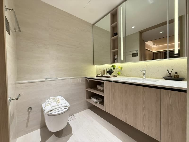 Bloomsbury Residences, 61 Media Circle, 4 Bedrooms, 1,421 sqft, Condominium For Sale, by Sunny Giam, 500136847 - Bathroom - PropertyGuru.com.sg