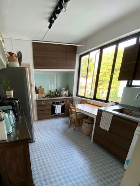 Eng Hoon Street, Yong Siak Street, Tiong Poh Road, , 3 Bedrooms, 797 sqft, Walk-up Apartment For Rent, by Evelyn Lo, 500136854 - Kitchen - PropertyGuru.com.sg