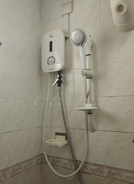 128B Punggol Field Walk, 128B Punggol Field Walk, Room Rental, 215 sqft, HDB Flat For Rent, by Jefferidin Singaram, 500136859 - Bathroom - PropertyGuru.com.sg