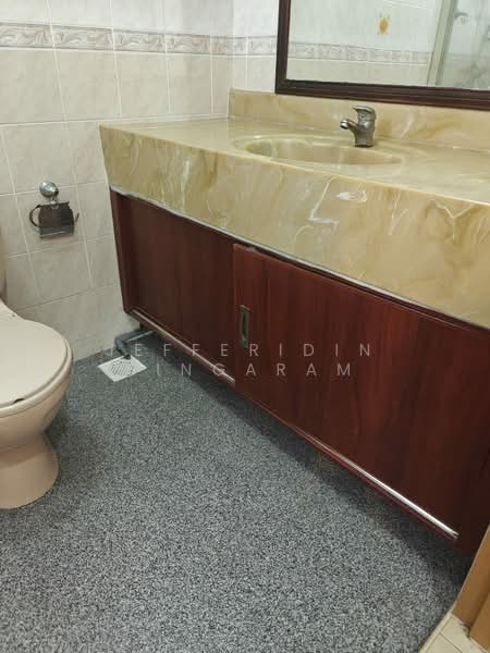 128B Punggol Field Walk, 128B Punggol Field Walk, Room Rental, 215 sqft, HDB Flat For Rent, by Jefferidin Singaram, 500136859 - Bathroom - PropertyGuru.com.sg