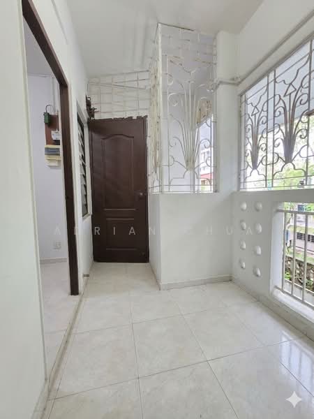 Hollywood Apartments, 112-112D Oxley Rise, 3 Bedrooms, 990 sqft, Apartment For Sale, by Adrian Chua, 500136860 - Yard Area - PropertyGuru.com.sg