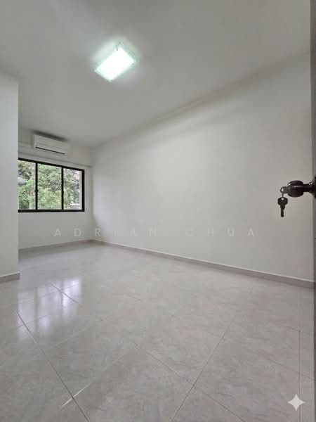 Hollywood Apartments, 112-112D Oxley Rise, 3 Bedrooms, 990 sqft, Apartment For Sale, by Adrian Chua, 500136860 - Room 2 - PropertyGuru.com.sg