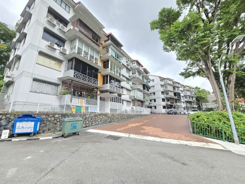 Hollywood Apartments, 112-112D Oxley Rise, 3 Bedrooms, 990 sqft, Apartment For Sale, by Adrian Chua, 500136860 - Exterior - PropertyGuru.com.sg