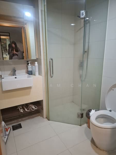 Eight Riversuites, 2 Whampoa East, 2 Bedrooms, 700 sqft, Condominium For Sale, by William Chan, 500136874 - Bathroom - PropertyGuru.com.sg