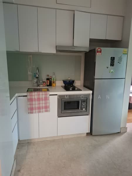 Eight Riversuites, 2 Whampoa East, 2 Bedrooms, 700 sqft, Condominium For Sale, by William Chan, 500136874 - Kitchen - PropertyGuru.com.sg