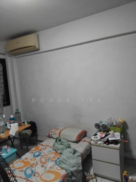 528 Hougang Avenue 6, 528 Hougang Avenue 6, Room Rental, 160 sqft, HDB Flat For Rent, by Roger TTK, 500136877 - Bedroom - PropertyGuru.com.sg