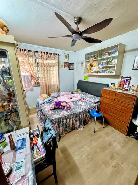 419 Woodlands Street 41, 419 Woodlands Street 41, 5 Bedrooms, 1,894 sqft, HDB Flat For Sale, by Mohd Zaini Sardek, 500136882 - Bedroom - PropertyGuru.com.sg