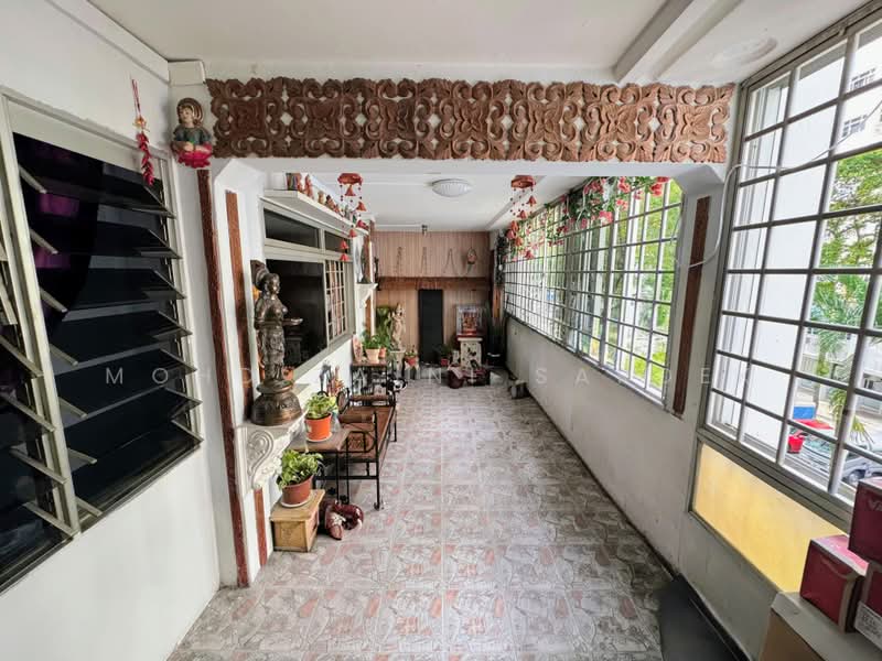 419 Woodlands Street 41, 419 Woodlands Street 41, 5 Bedrooms, 1,894 sqft, HDB Flat For Sale, by Mohd Zaini Sardek, 500136882 - Corridor - PropertyGuru.com.sg