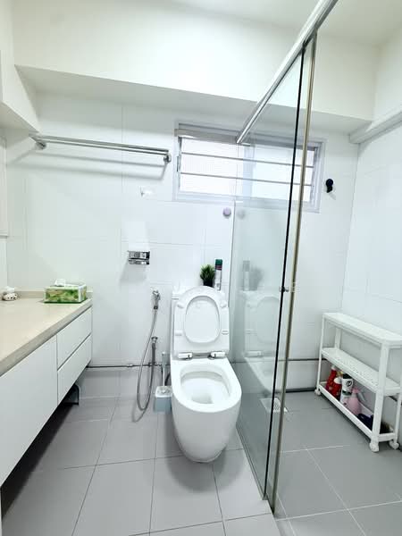 289E Bukit Batok Street 25, 289E Bukit Batok Street 25, 3 Bedrooms, 1,108 sqft, HDB Flat For Sale, by Augustine Wee, 500136907 - Bathroom - PropertyGuru.com.sg