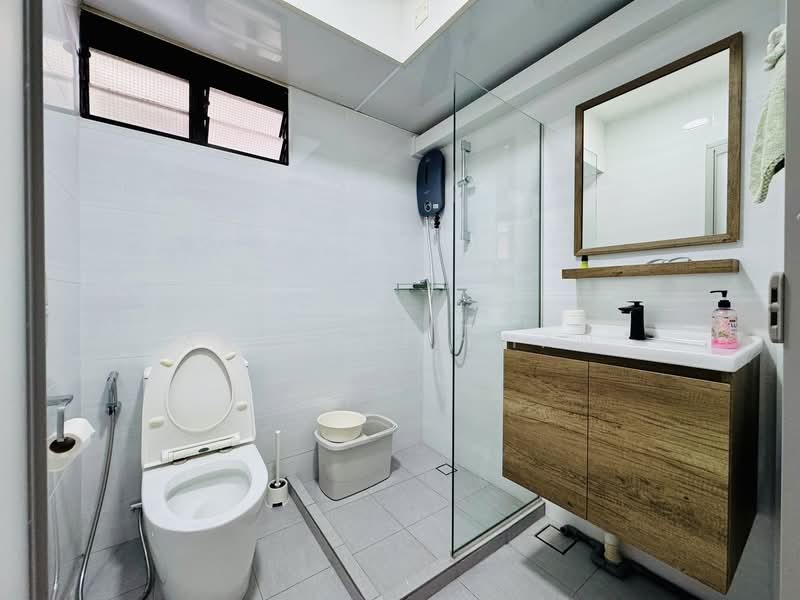 339D Kang Ching Road, 339D Kang Ching Road, 2 Bedrooms, 721 sqft, HDB Flat For Sale, by Asyraff Khan, 500136923 - Bathroom - PropertyGuru.com.sg