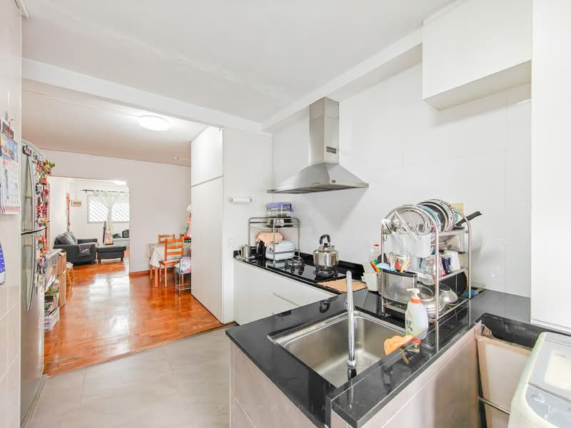 157 Woodlands Street 13, 157 Woodlands Street 13, 2 Bedrooms, 786 sqft, HDB Flat For Sale, by Sher Li Toh, 500136924 - Kitchen - PropertyGuru.com.sg