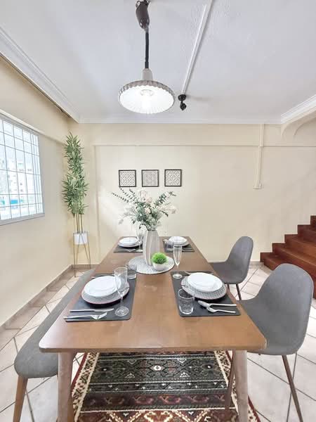 838 Woodlands Street 82, 838 Woodlands Street 82, 3 Bedrooms, 1,572 sqft, HDB Flat For Sale, by Ainsley Chong, 500136927 - Dining Room - PropertyGuru.com.sg