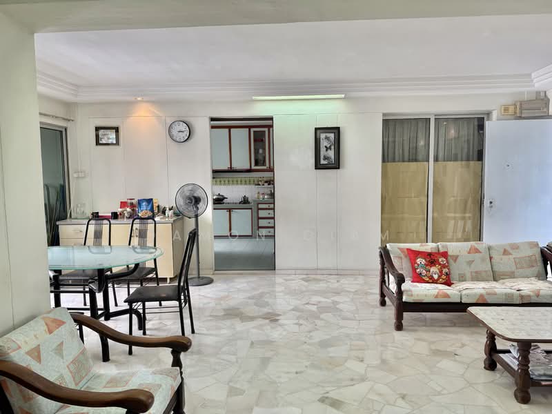 491G Tampines Street 45, 491G Tampines Street 45, 4 Bedrooms, 1,313 sqft, HDB Flat For Sale, by Damon Giam, 500136939 - Living Room - PropertyGuru.com.sg