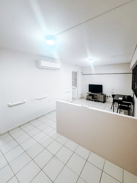 431 Bukit Panjang Ring Road, 431 Bukit Panjang Ring Road, Room Rental, 120 sqft, HDB Flat For Rent, by Amanda Hong, 500136944 - Living Room - PropertyGuru.com.sg